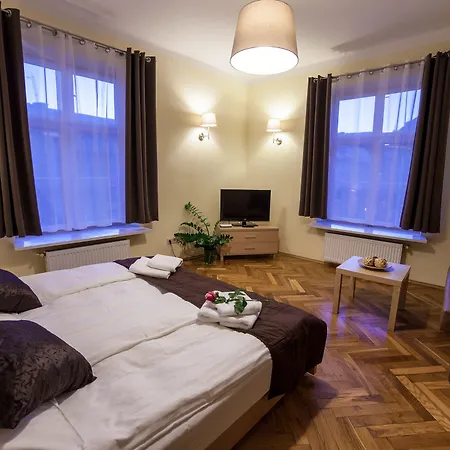 Place 4 Apartament