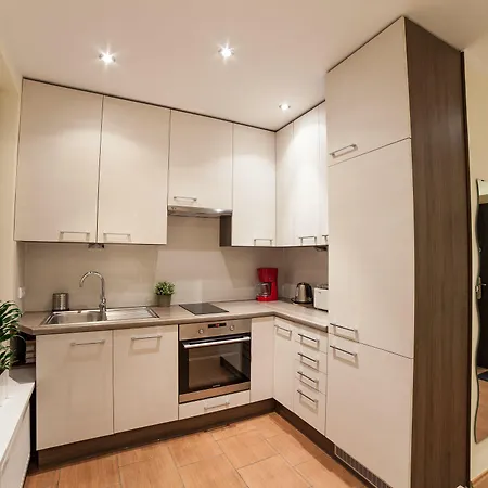 プレイス 4 ユー アパート クラクフ