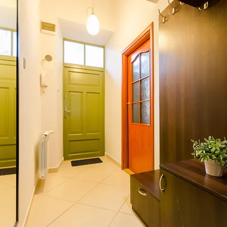 アパート プレイス 4 ユー