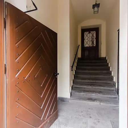 プレイス 4 ユー アパート クラクフ